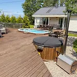 Holiday home Seaside Retreat With Hot Tub,sauna, Pool & Bbq *
