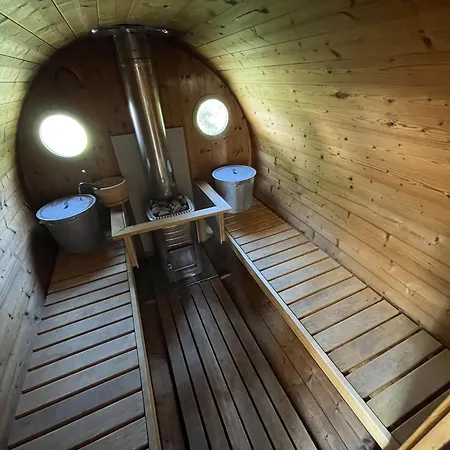 Semesterbostad Seaside Retreat With Hot Tub,sauna, Pool & Bbq *