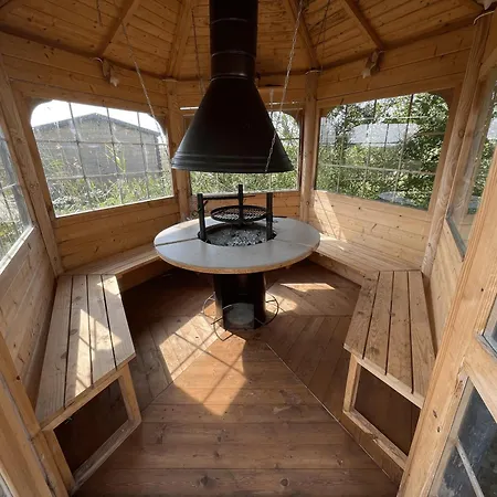 Seaside Retreat With Hot Tub,sauna, Pool & Bbq Vikendica Lao