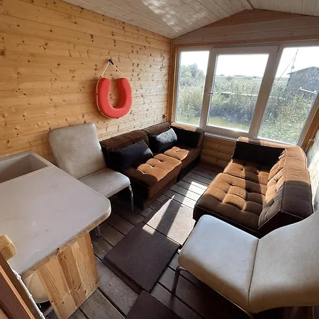 Semesterbostad Seaside Retreat With Hot Tub,sauna, Pool & Bbq