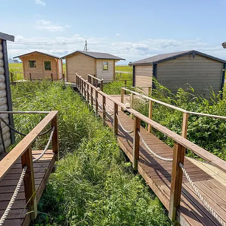 Seaside Retreat With Hot Tub,sauna, Pool & Bbq Semesterbostad *