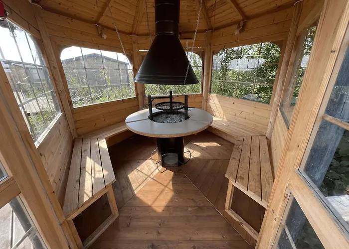 Seaside Retreat With Hot Tub,sauna, Pool & Bbq Vikendica Lao